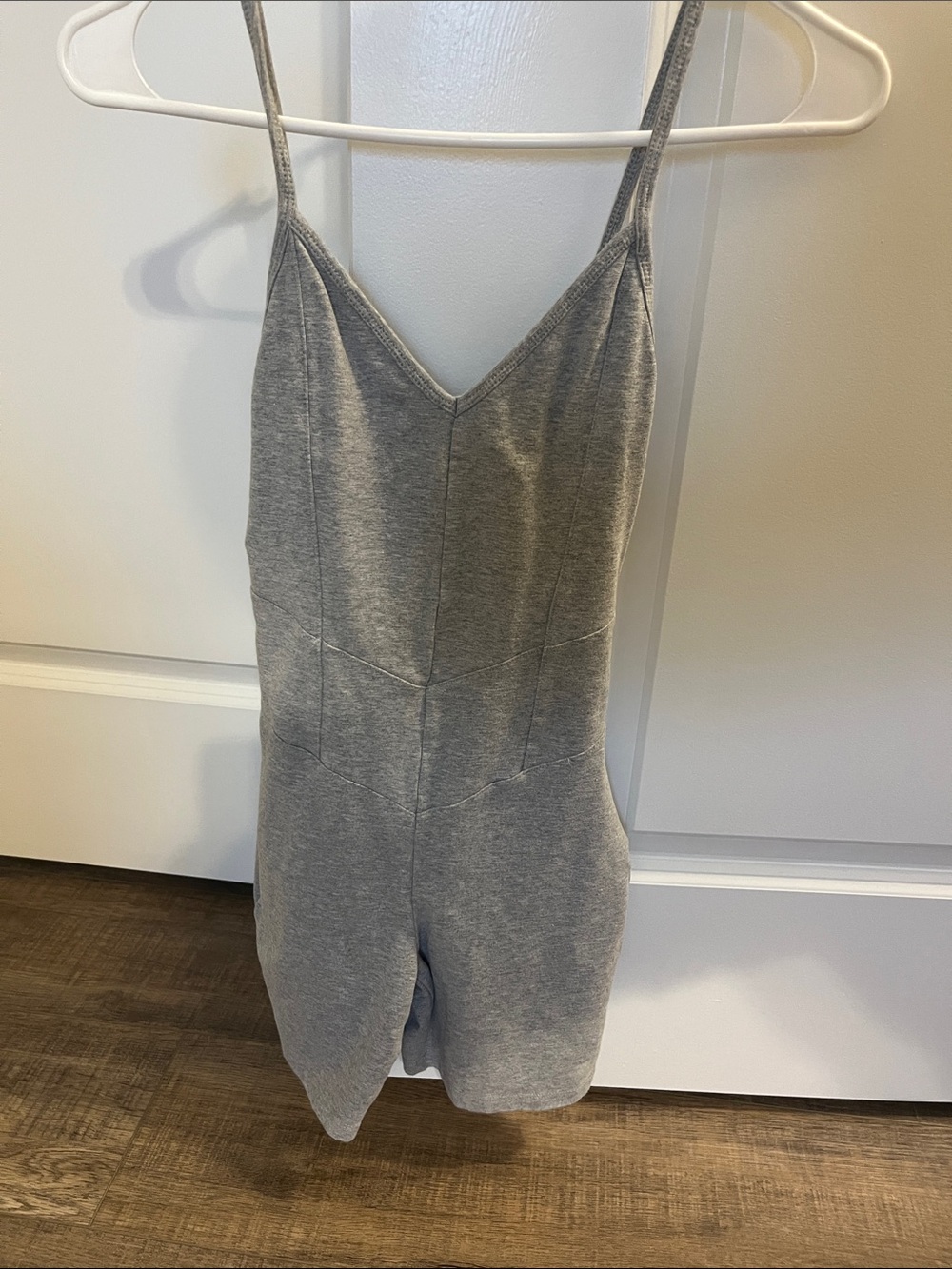 Forever 21 Gray V-Neck Sleeveless Romper